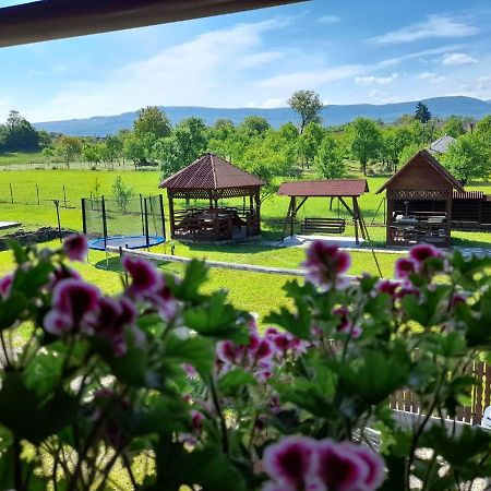 Pensiune Restaurant La Pogace Săpînţa Exterior foto